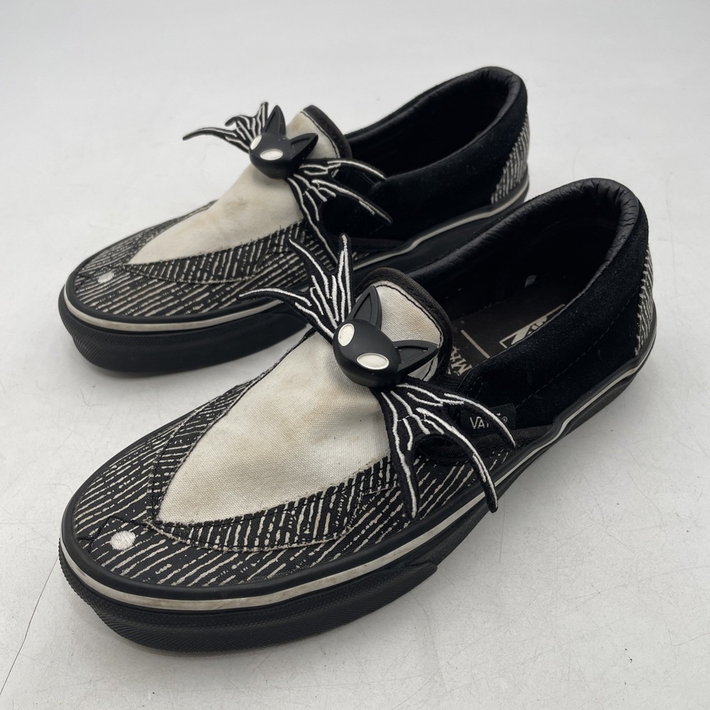 Vans Disney Nightmare Before Christmas Classic Slip On Size 7.5 Women/6 Men